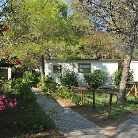 Villaggio Capo Üdülőpark 3*