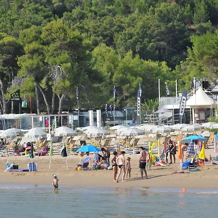 Villaggio Capo 3* Vieste